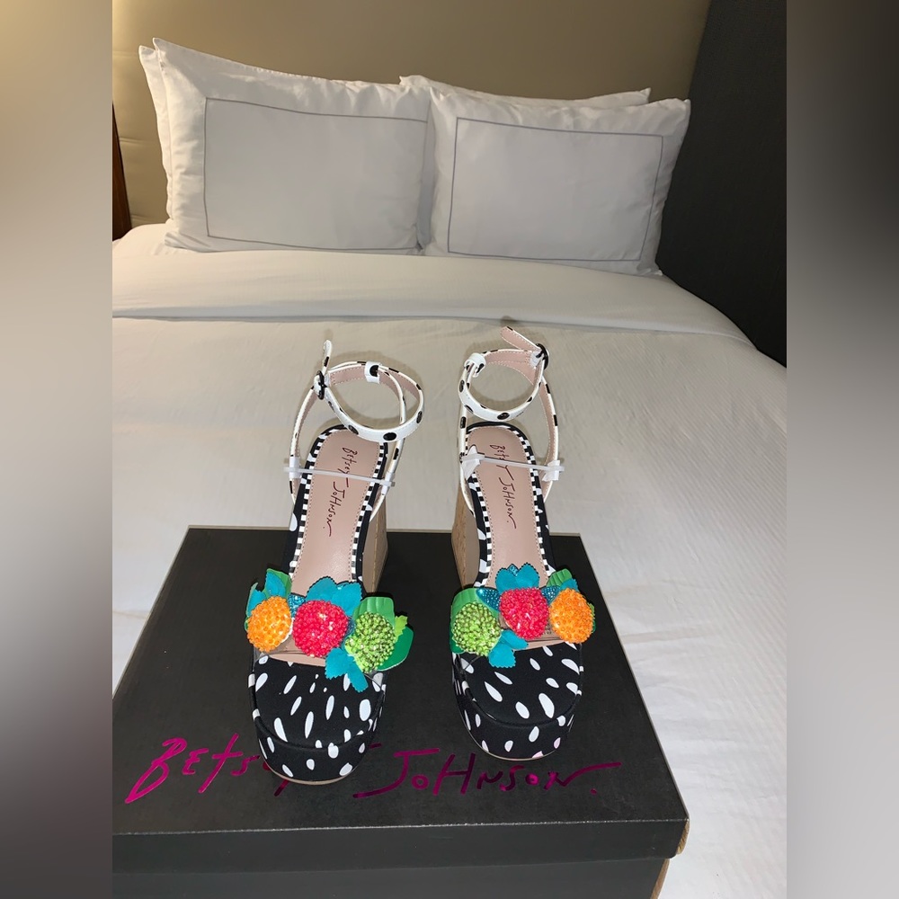 Betsy Johnson Sprite Dot Print Platform Cork Block Heel Sandals. Black/White - Picture 2 of 10